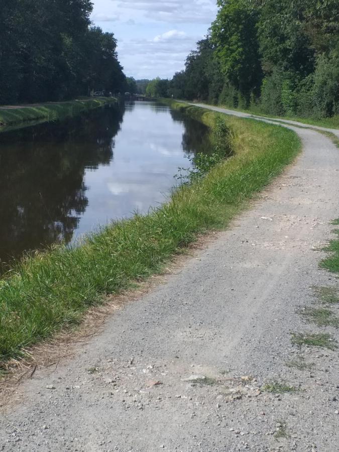 La Maison Du Canal Vaux  Luaran gambar